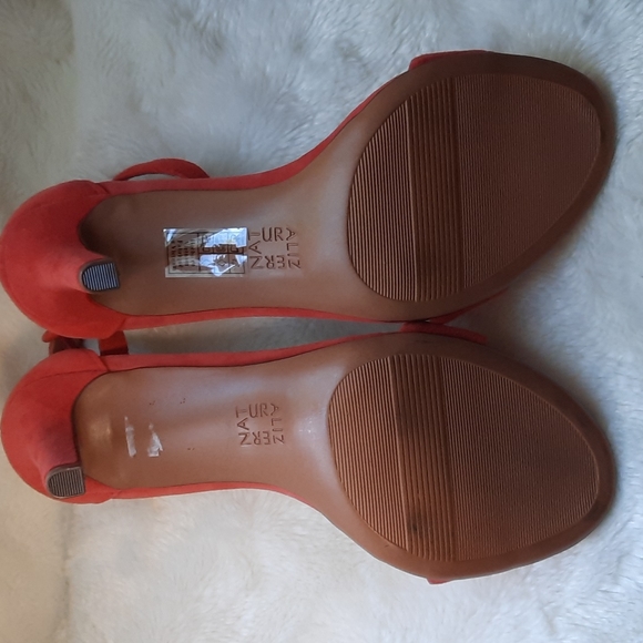 New-Naturalizer Kinsley Suede Heel Size 7 - Picture 7 of 11